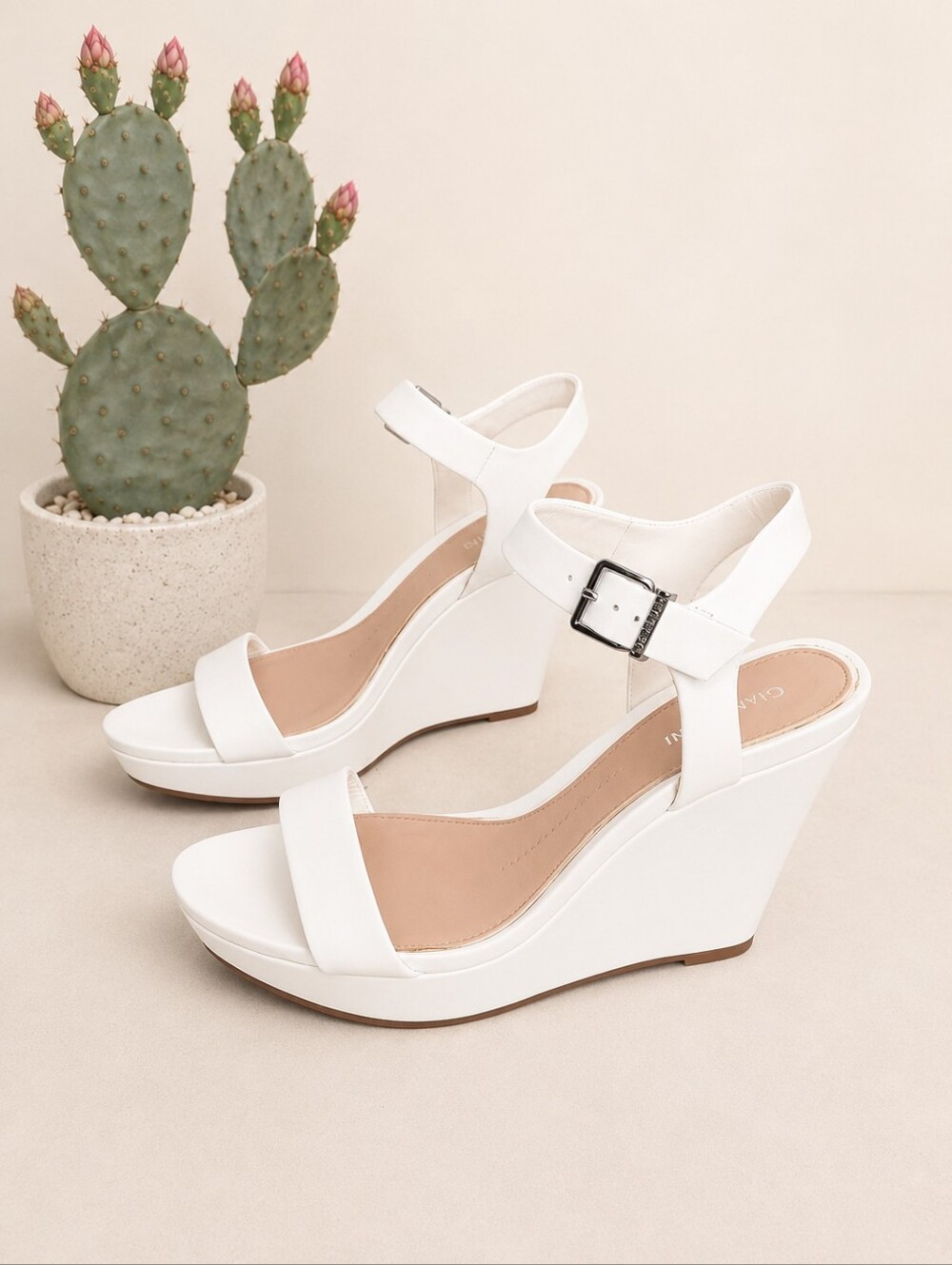 Gianni Bini Telmma Leather Platform Wedge Sandals – Women’s Size 10 White - Picture 2 of 7